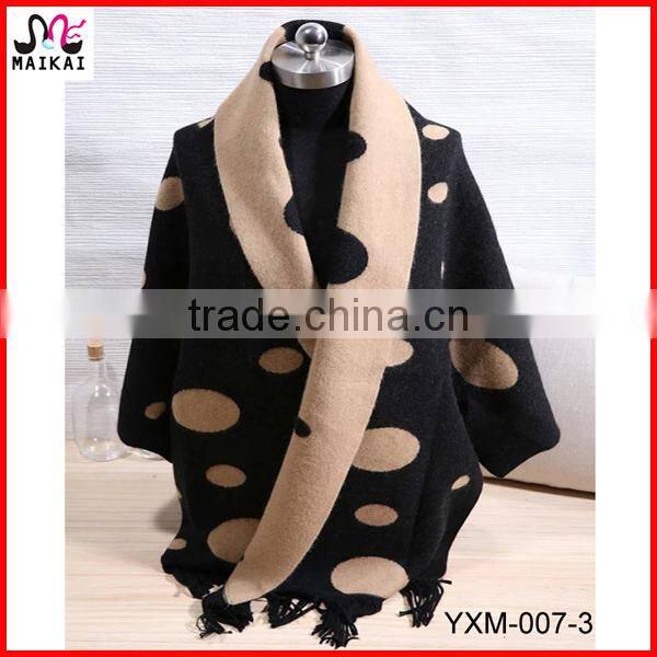 Elegant women's winter fashion jacquard scarf shawl