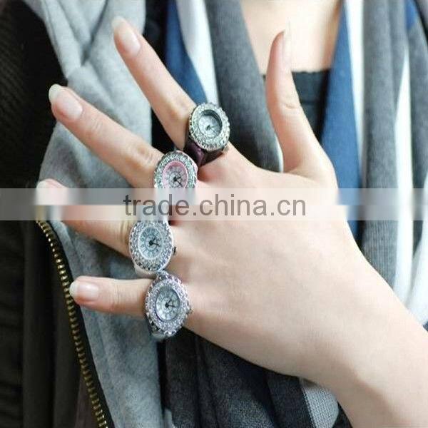 2013 latest and hot products new silicone slap style watch