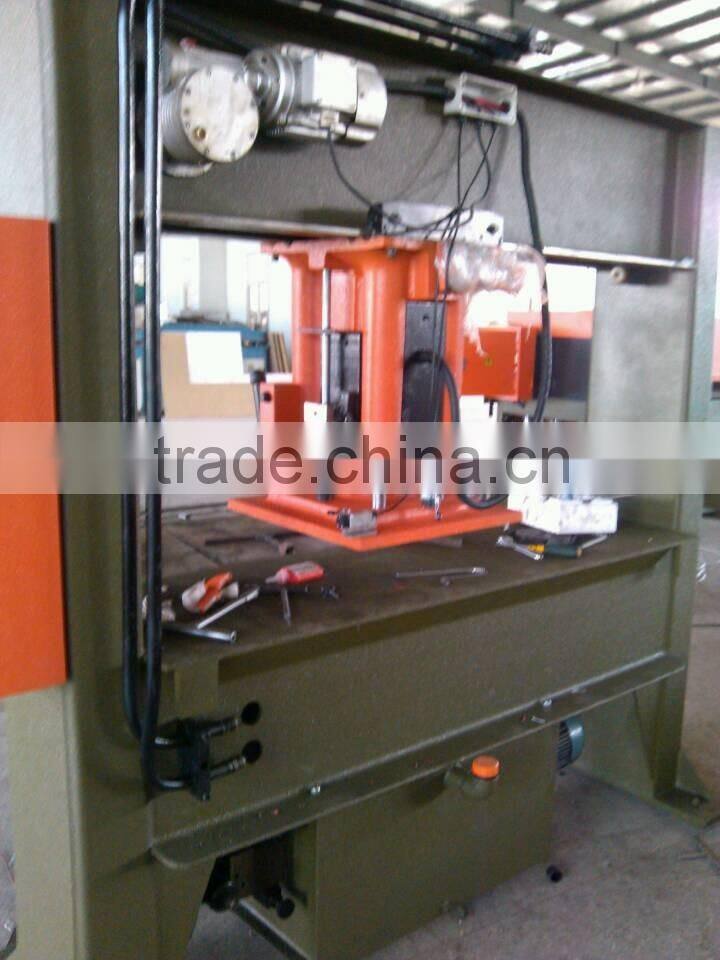 SP 588 travel head cutting machine