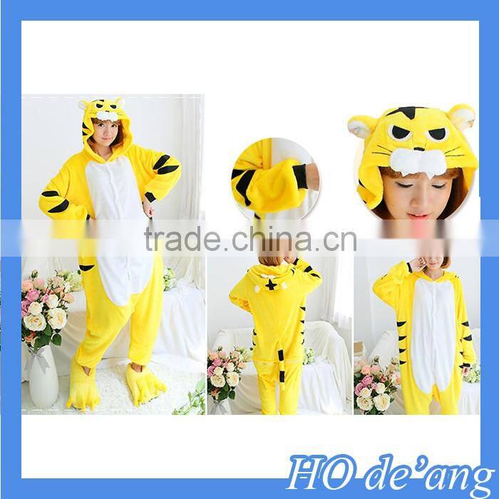 Hogift Best Selling Panda Unisex Pajamas Cosplay Animal Sleepwear For Men Women