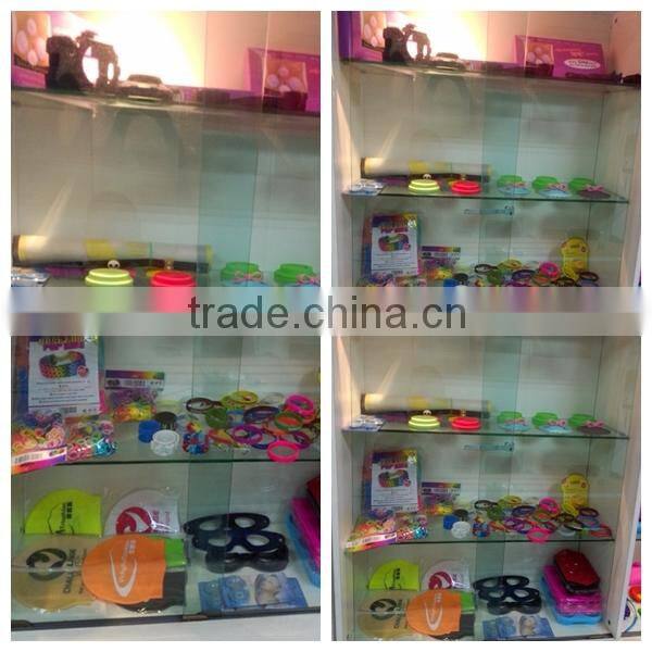 Wholesales Christmas's day gifts silicone foldable round bowl with lids