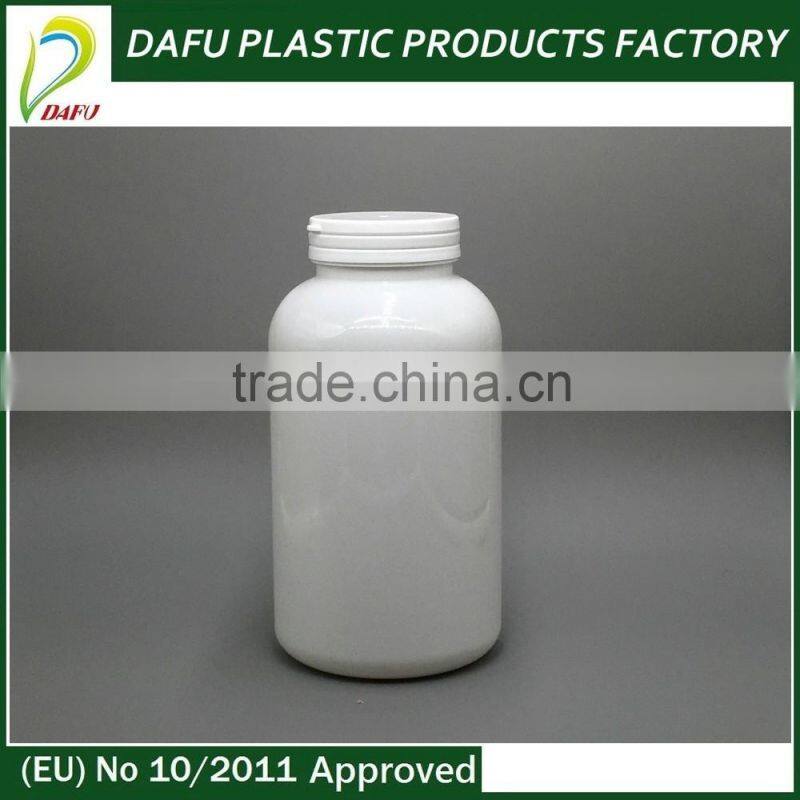 2016 Good quality black 750ml tearing cap plastic bottles for chemicals