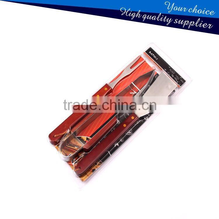 In Blister 3PCS Wooden Handle BBQ Grill tools set