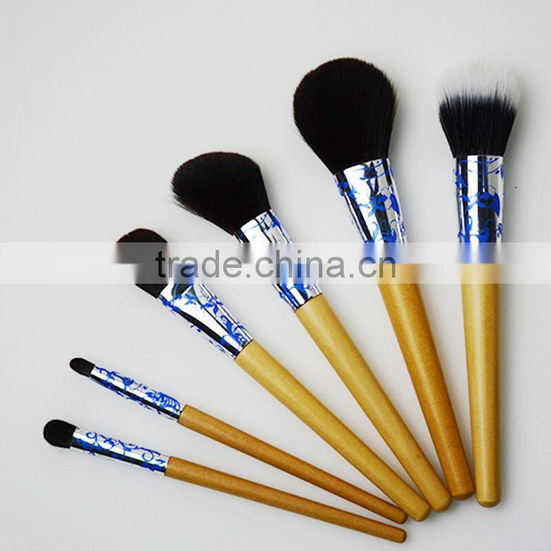 OEM Nylon Brush Material and Plastic Handle Material oval makeup brush