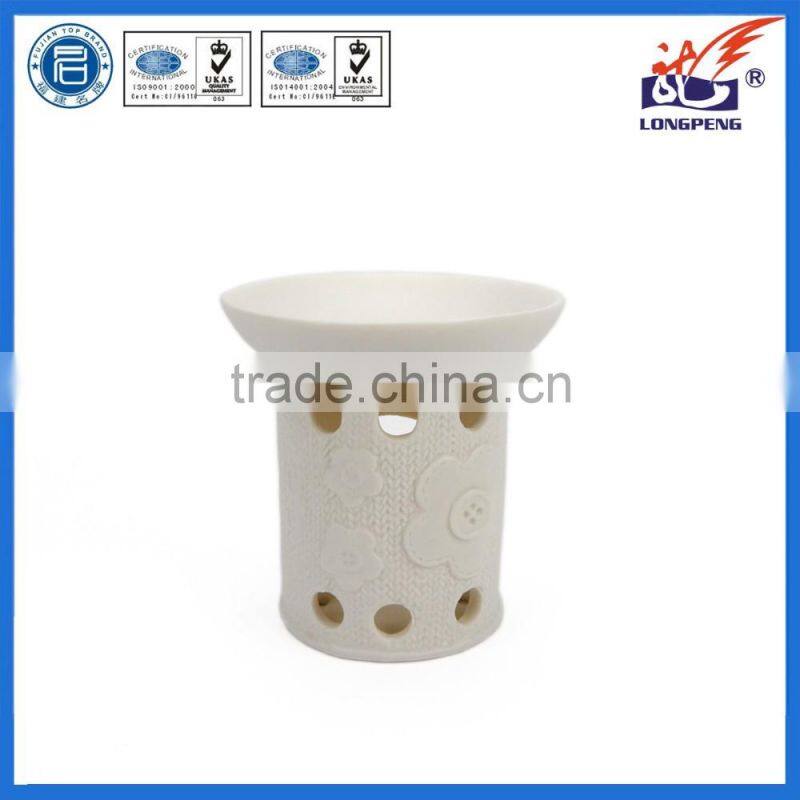 2016 Eco-Friendly Elegant White Hollow Design Decorative Ceramic Essential Oil Burners with Weaving Flowers