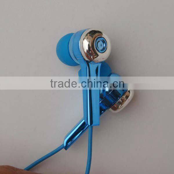 hot new product for 2015 glowing stereo in-ear earphone for mobile pc portable media device
