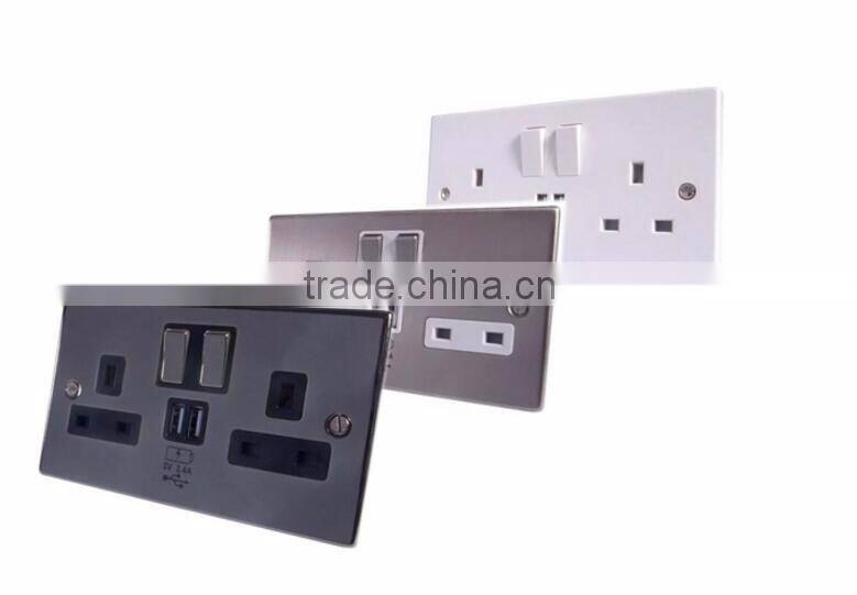BRUSHED STAINLESS STEEL UK TYPE DOUBLE SOCKET + 2 X USB CHARGING OUTLET WITH WHITE TRIM
