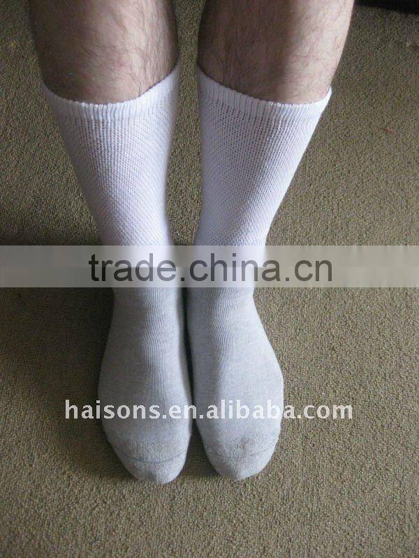 White anti-ordor thick diebetic socks