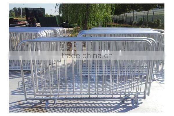 roadside strong crowd control barriers