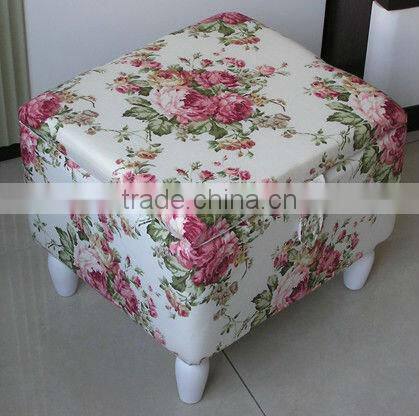 Rose-themed Wooden Sewing Box with Tray Inside