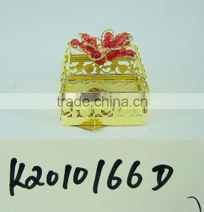 Valentine Golden Round Metal Gift Packaging Box