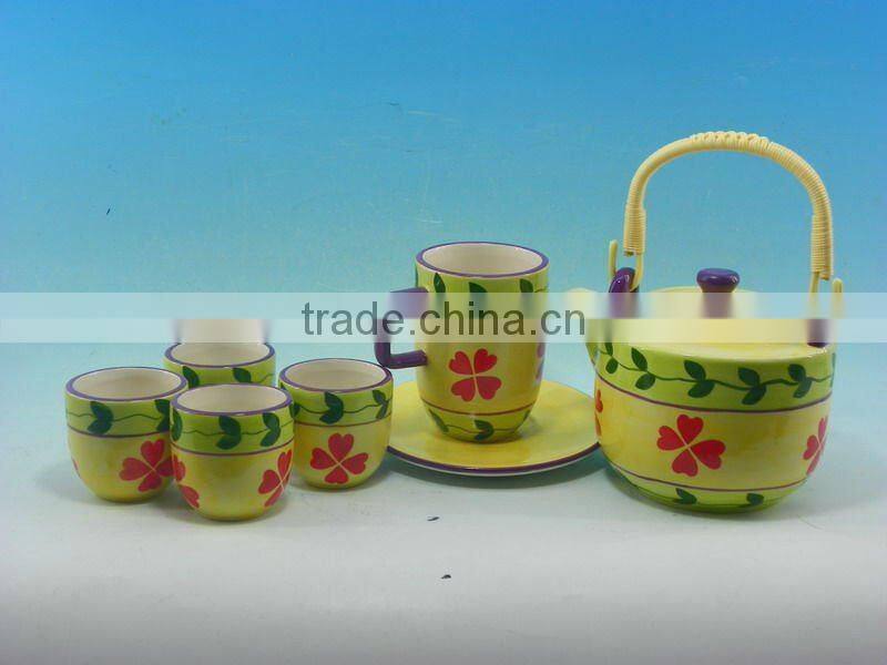 Eco-friendly ceramic mugs and tea cups set