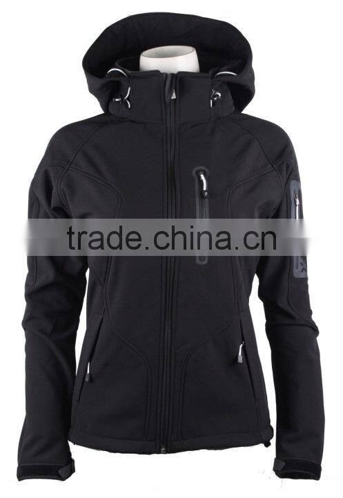 Newest Design Softshell Durable Women's Jackets with Pockets