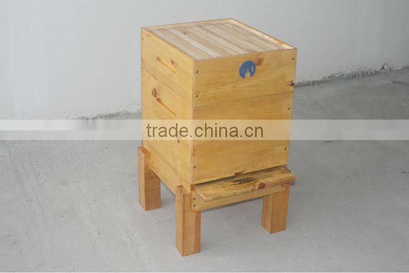 Dadant Blatt , complete beehive