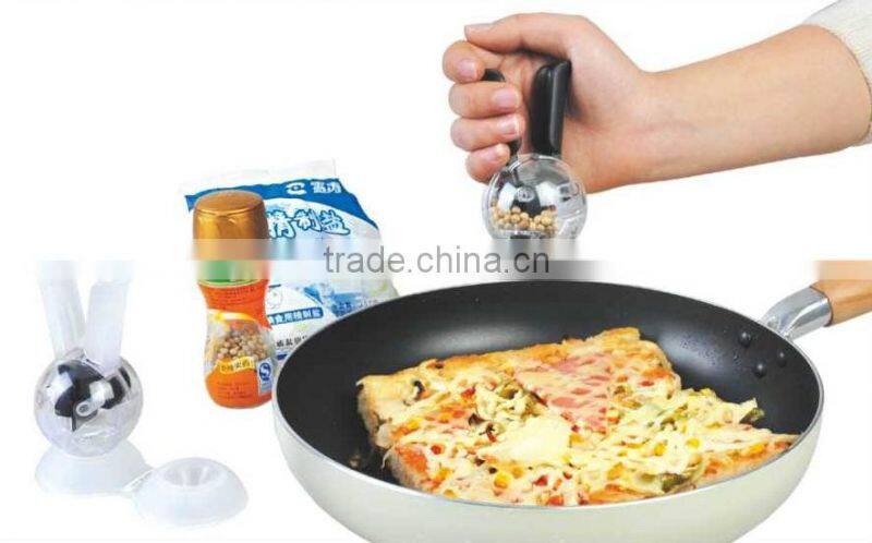 ABS+PC+Zinc allooy 15.5*9*8 Cooking tools pepper grinding machine/cute pepper mill/Rabbit ear papper mill