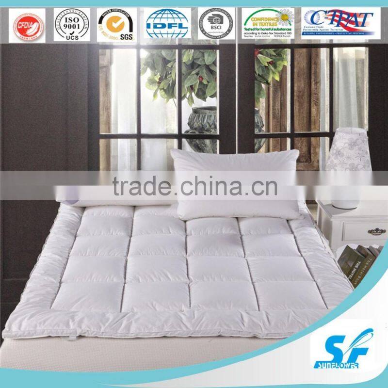 Plain Style and Quilted Pattern Mattress Pad Topper