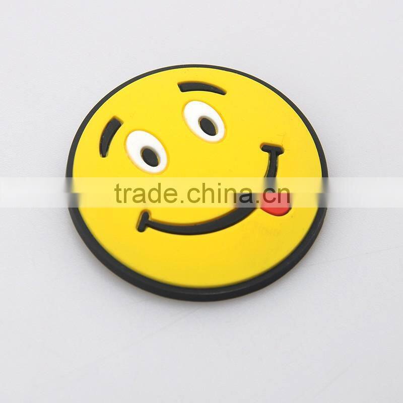 Top selling silicon smilling emoji round magnetic brooch for party girl's kid's brooch pin