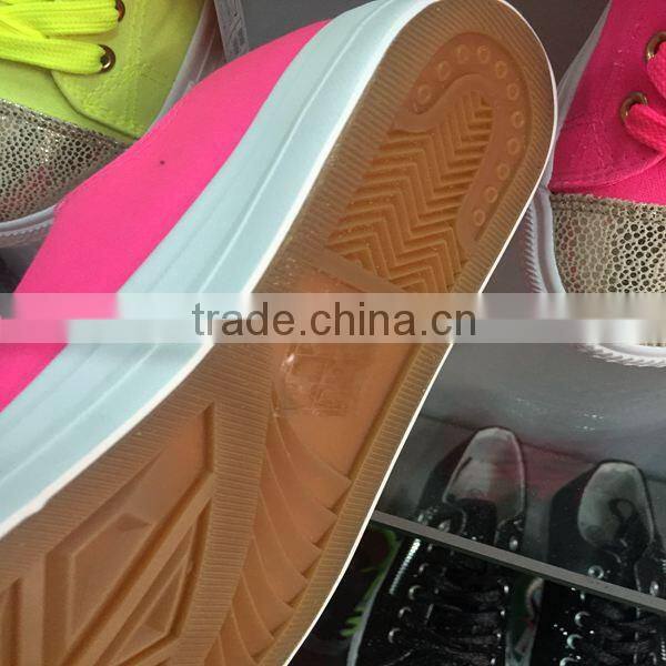 Trade Assurance Wholesale stock low price men canvas shoes high quality $1.5 dollar shoes