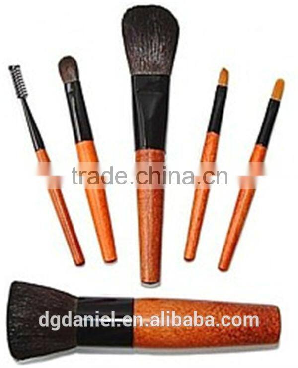 High quality Beauty Needs Kabuki makeup brush set factory