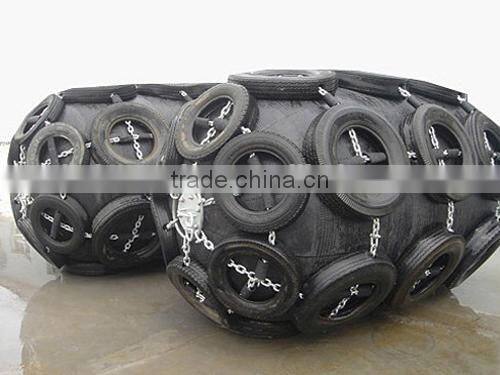 Marine pneumatic fenders