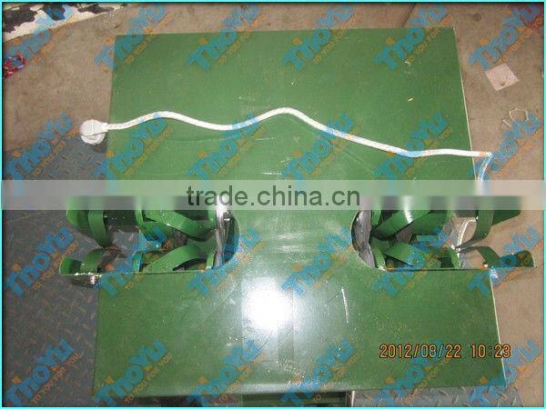 Garlic tail and stem cutting machine