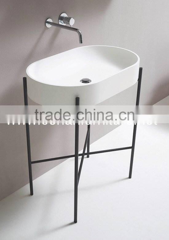Free standing bathroom wash stand