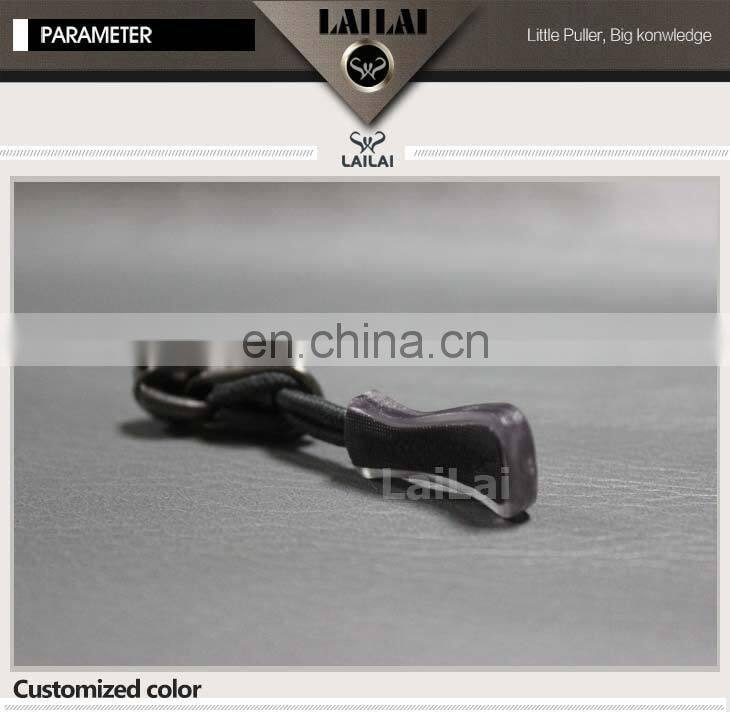 Custom symbol rope PVC pullers for outdoor sport bag