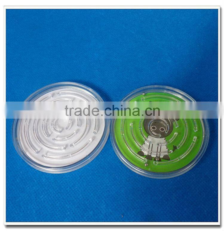 Mini intellect game plastic maze game