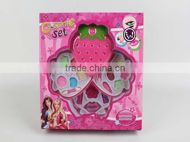 Kids cosmetic set