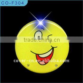 2014 the hot sale LED Flashlight badge/flash badge as small gift for children