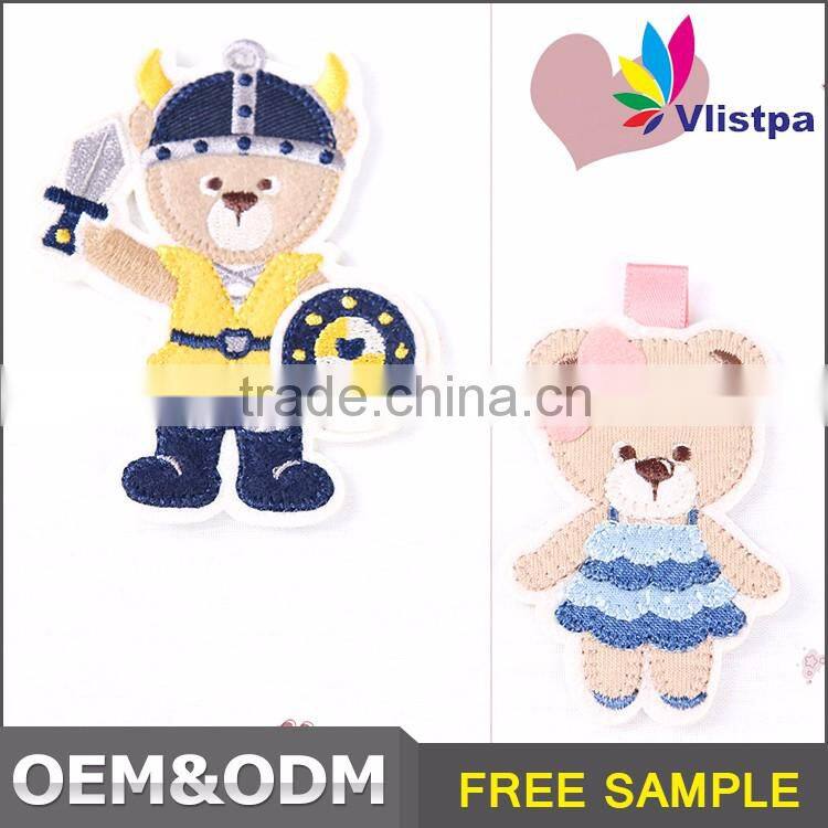 2016 Fashion wholesale cheap custom embroidered fabric patch