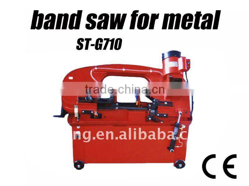 Metal machine with saw