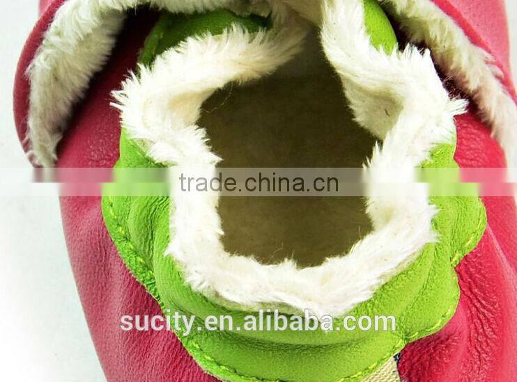 2014 newest soft sole child leather shoe with peacock pattern
