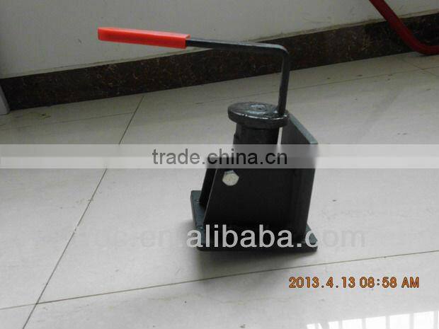 8.5KG Steel Red Container Twist Lock