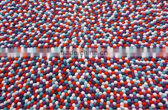 Felt Ball Rug / Carpet / Teppich