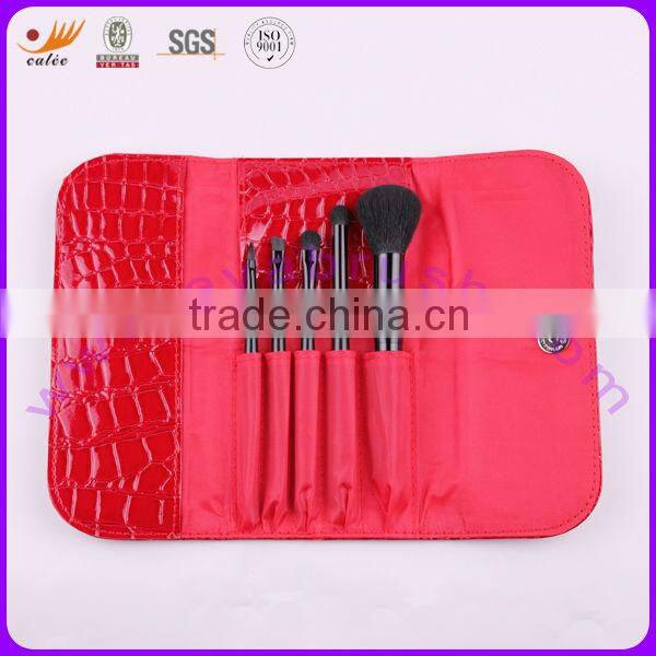 Gift and Portable Makeup Brush Set for beauty girls with red bag