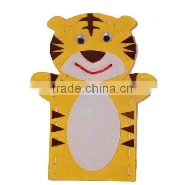 16053009 factory directly selling for Children handmade ready cutting felt hand puppet kit