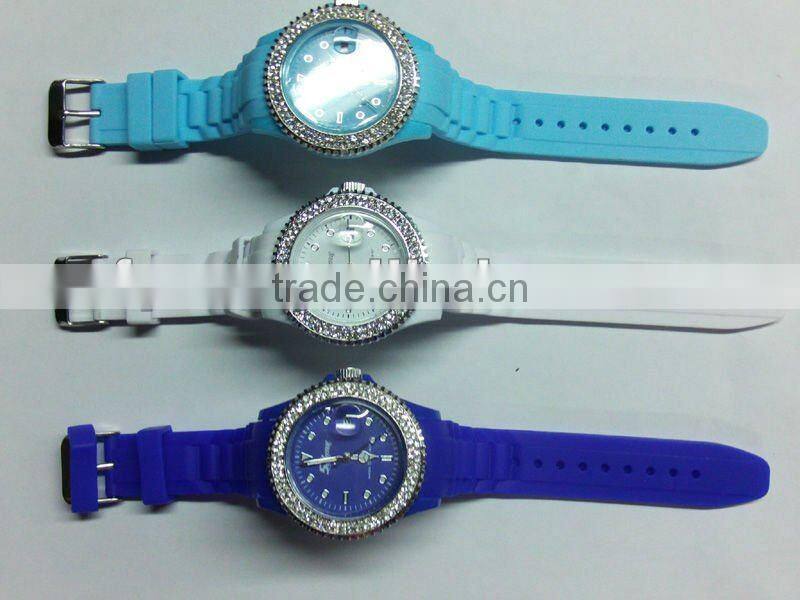 2013 Popular silicone rubber minus ion watch