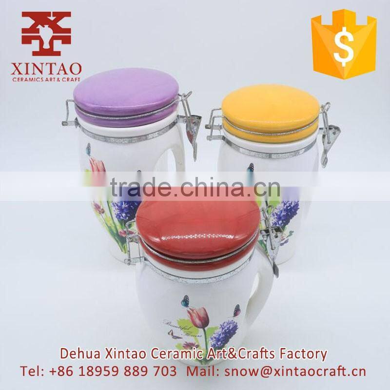 Ceramic creative Lovely red container cookie jar with lid