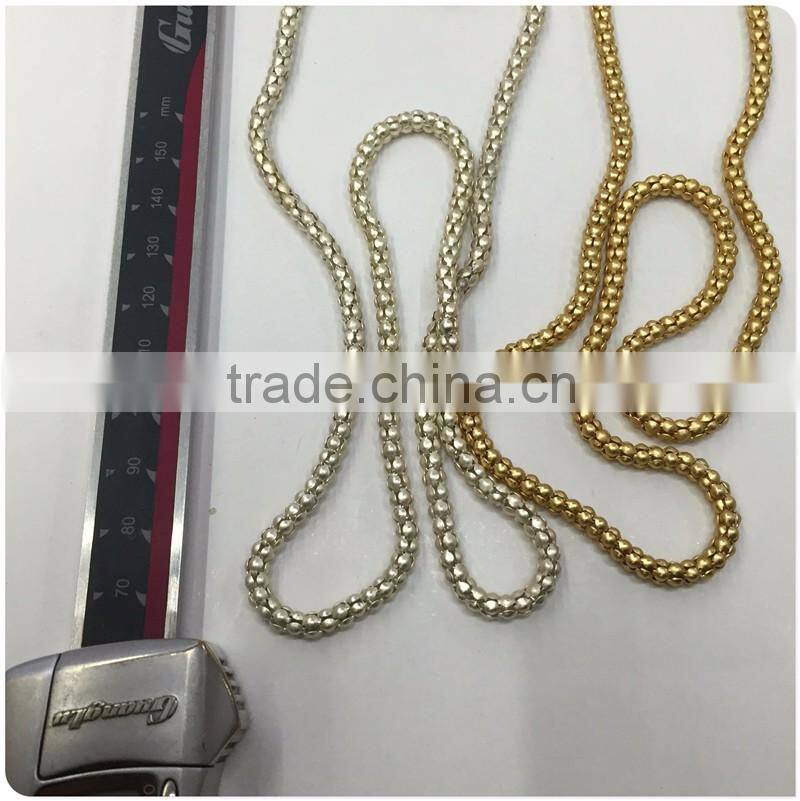 Diamond shaped necklace plating matte sliver