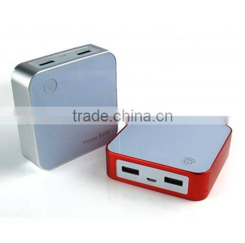 Square 2 USB ports mobile phone power bank with digital capacity display 6000mAh