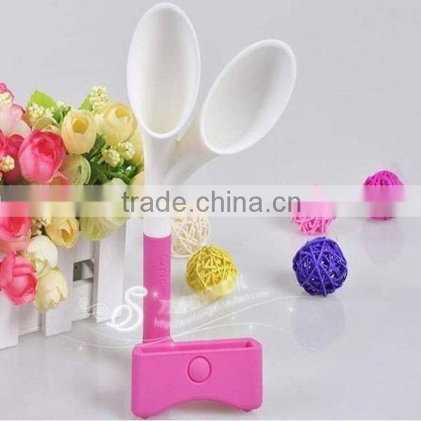 Cheap silicone loudspeaker/silicone mobile phone stand with speaker/silicone loudspeaker