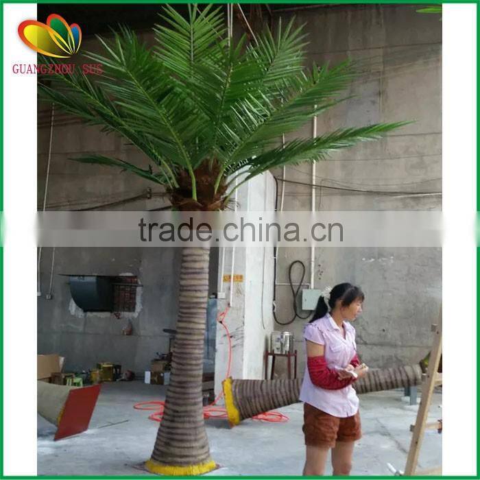 Factory outlet fiberglass trunk plastic coconut tree for plaza decor