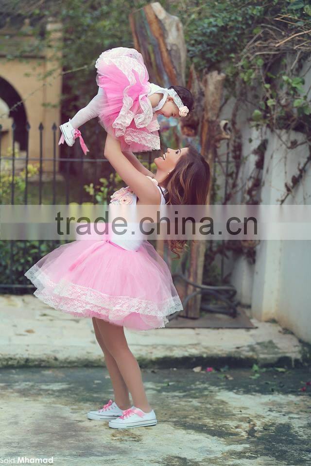 SMDA10 Pretty Girl First Communion Dress Lace Edged Pink Mother and Child Dresses for party