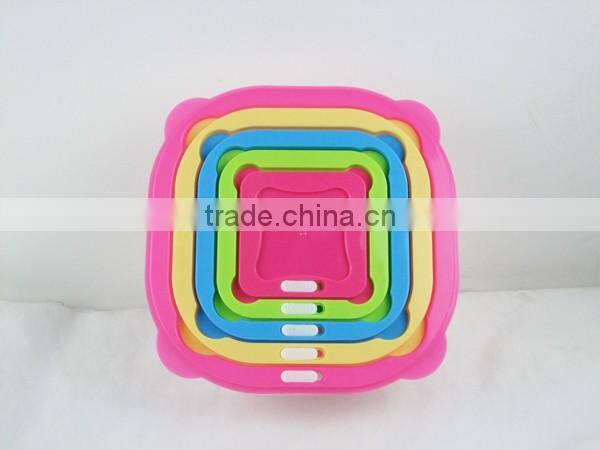 round 7 x Clear Plastic Food Storage Box Containers With Multi Colour Lids