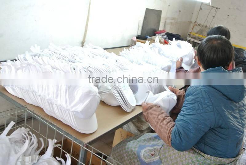 customized embroidery sport cap