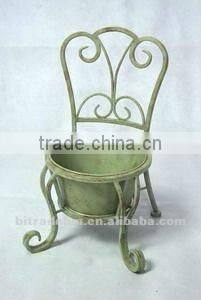 tiny metal plant bench for plants