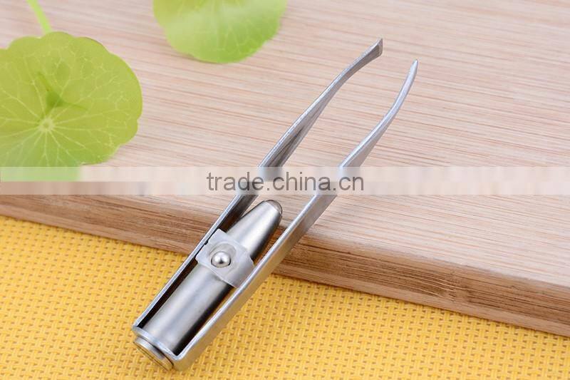 2016 new arrival LED lighted eyebrow tweezers BZS02