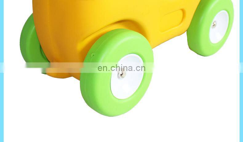 2018 children mini dog plastic ride on car toys