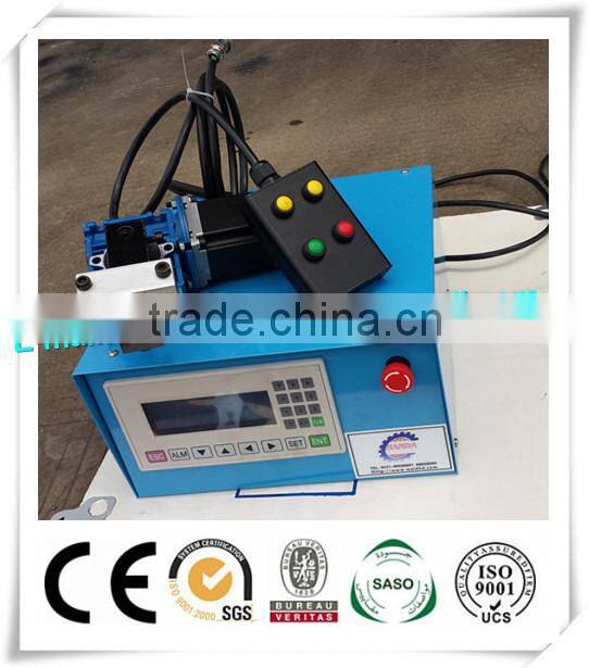 Automatic pipe welding positioner with welding oscillator, welding seam tracking machine